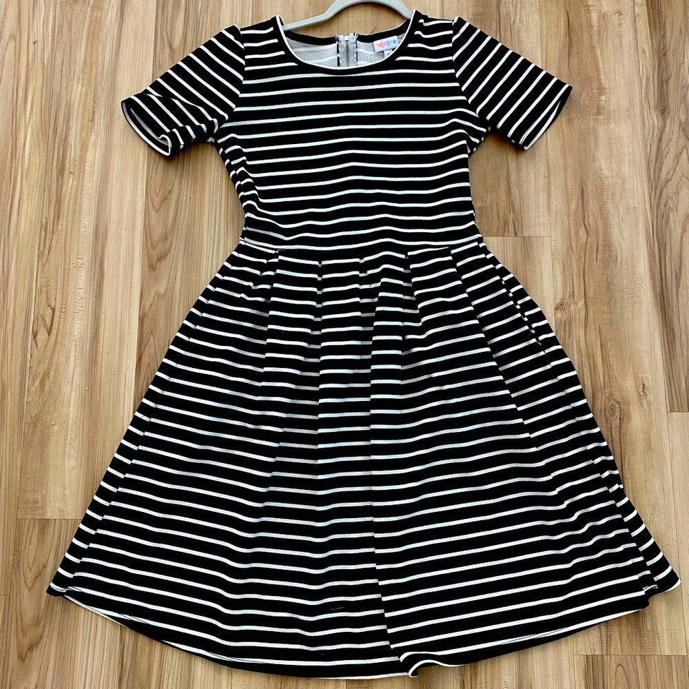 LulaRoe Zip A Line Dress Black and White Stripe with Pockets